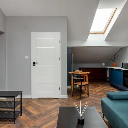 Close-golden In - Marcinkowskiego Apartment