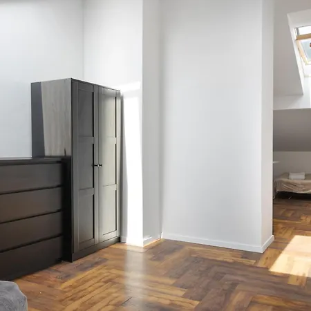 Close-golden In - Marcinkowskiego Apartment Warsaw
